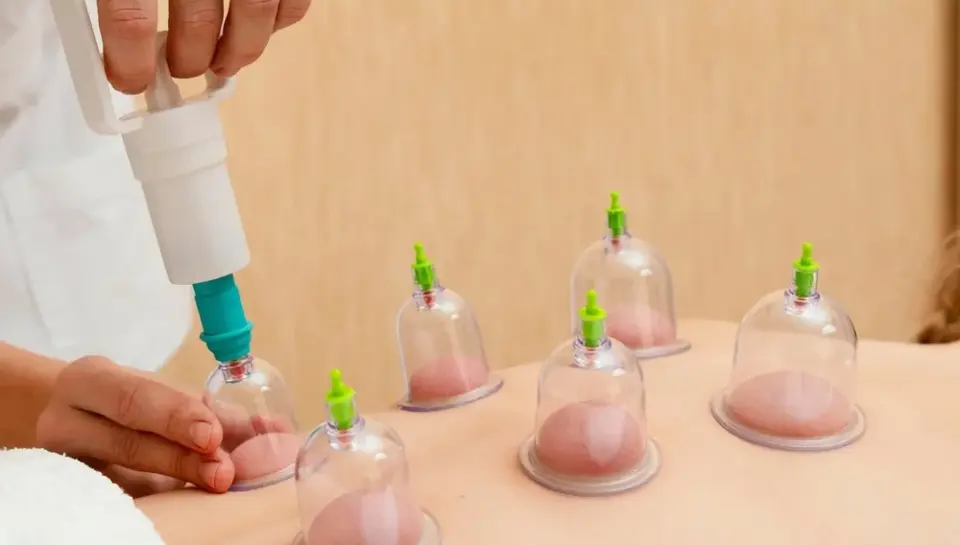 vacuum-cupping-set-6-pcs-kit-pull-out-a-vacuum-apparatus-therapy-6614a-1000x1000